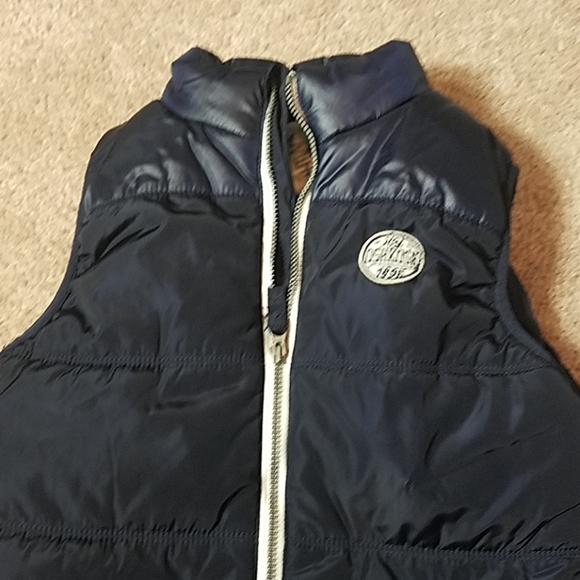 OshKosh B'Gosh navy blue winter vest size 4 - Picture 3 of 7